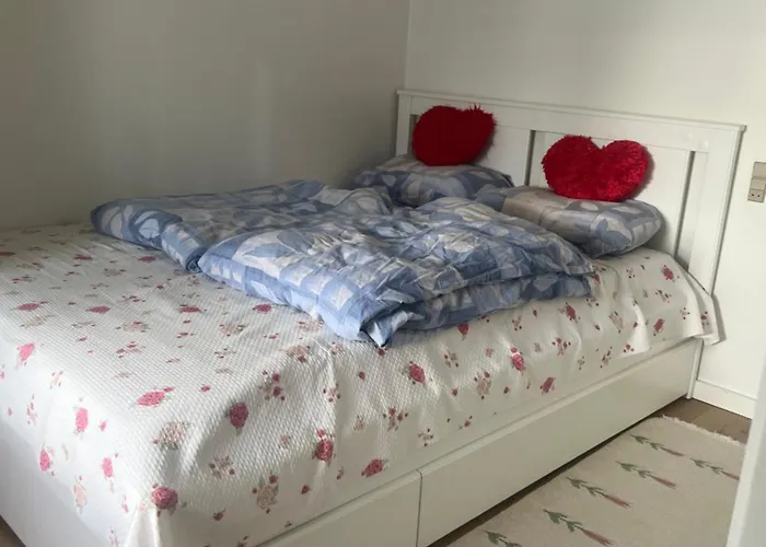 Апартаменты Small House 5 Minutes To The Sea *